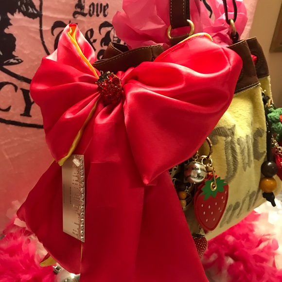 Rare yellow 💛terry cloth strawberry 🍓 daydreamer ☁️ - Picture 8 of 16